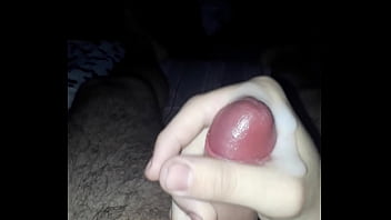 Preview 4 of Mumy Hot Sexz Xx - Novinho com fimose batendo punheta