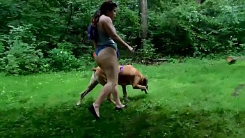 Preview 3 of Culona Shea Nicolette - Cum Walk in Cut-offs - Preview Clip