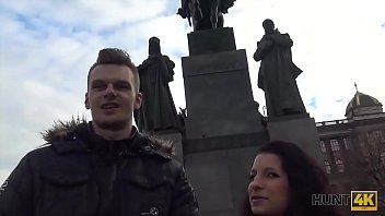 Preview 2 of Wwwww Xxx B F - HUNT4K. Die vollbusige Brunette Jocelyne Z l&auml_sst sich ihre rasierte Fotze gegen Geld ficken