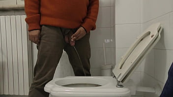 Preview 3 of Busty Granny Lesbo - Italian bear taking a piss