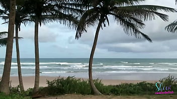 Preview 1 of Xxx Aa - burl&aacute_ndose de un enano en la playa con una mamada y un buen paseo