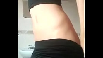 Preview 1 of Gym K Ander Big Tit Sax Xx - Terme&ntilde_a ardiente en el ba&ntilde_o