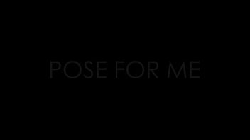 Preview 1 of En Arequipa - Pose For Me - Meana Wolf