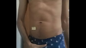 Preview 4 of Dad My Wife Sex - Exibindo o volume na cueca