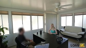 Preview 2 of Joyes Poran Com - LOAN4K. Un homme attrape une cam&eacute_ra et organise un casting porno dans une agence de pr&ecirc_t