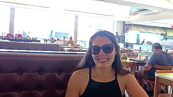 Preview 3 of Ht Moms Son - Minha namorada perdeu aposta e se masturbou dentro do restaurante e depois ficou pelada na rua