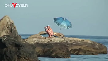 Preview 1 of Fis Time Xnxx - Beach Voyeur. Nude beach photo shoot ended with hardcore sex under the sun