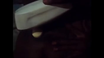 Preview 4 of Juiciest Booty - Milf negra Masturb&aacute_ndome