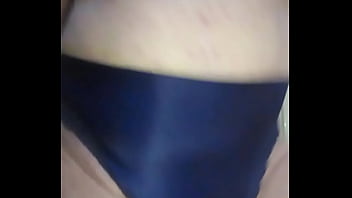 Preview 1 of Legs Shivering - Pra voc&ecirc_s meus amigos
