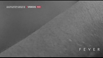 Preview 3 of Student Saks Videos - Bird Box: Casal transa totalmente &agrave_s cegas pela primeira vez - Trailer &quot_BLIND&quot_ - Fever Films