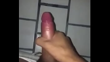 Preview 4 of Teen Prica Xxx - Chavito de verga larga se masturba