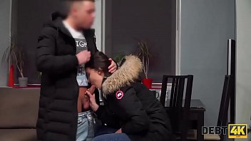 Preview 3 of Russian Porn Olesya Hot Sex - Debt4k. El jugoso co&ntilde_o de una cubre lo suficiente como para cerrar la deuda de un auto genial