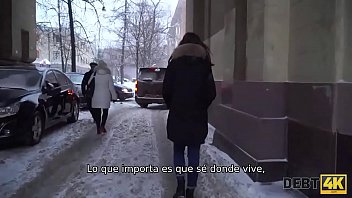 Preview 1 of Russian Porn Olesya Hot Sex - Debt4k. El jugoso co&ntilde_o de una cubre lo suficiente como para cerrar la deuda de un auto genial