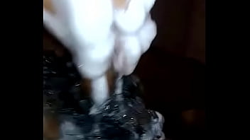 Preview 2 of Xxxvbeo 3gp - hetero 18 a&ntilde_itos verga peluda espumosa en la ducha