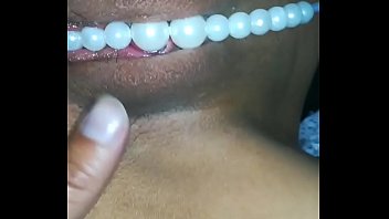 Preview 1 of Little Girl Strong Man Sex - hilo de perlas