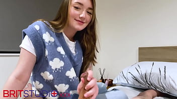 Preview 2 of Pornm Vidio - Brit Teen Gives an Oily Handjob