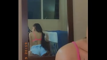 Preview 1 of Cheating Paki Wife - MC Mirella rebolando gostoso