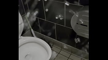 Preview 1 of Culos En Culiando - Pissing on the ceiling