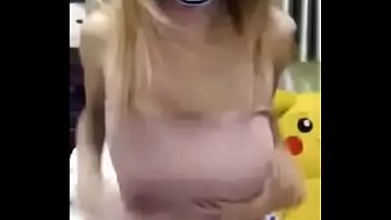 Preview 1 of Dagkxxx - Asi&aacute_tica se masturba frente a la webcam