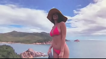 Preview 4 of Blue Bulge - Em duy&ecirc_n bikini d&aacute_ng mượt