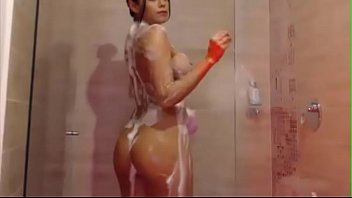 Preview 2 of Hd Xxxx Khun Video - Studentessa latina fa uno spettacolo in bagno