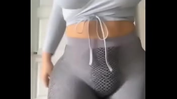 Preview 1 of Squirts In - Mamacita rica bailando