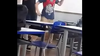 Preview 2 of Susie Small - matheusinho pulando na pica kkkk