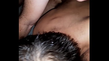 Preview 2 of Plumber Nipple Suck - Festinha com minha putinha e amigos
