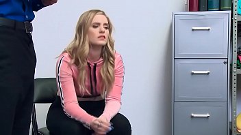 Preview 1 of Ooo Mom Sex - Blond screams in pleasure and pain