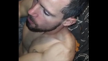 Preview 3 of Hungeryiyan Mom - Je vide les couilles de mon pote