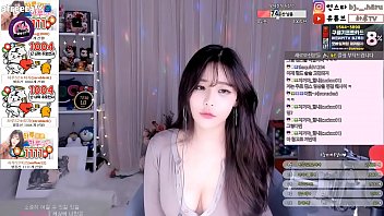 Preview 3 of Natural Tits Xnxx Guru - G&aacute_i H&agrave_n Quốc nhảy giao lưu với anh em