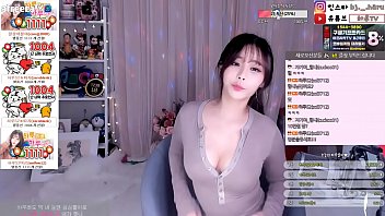 Preview 1 of Natural Tits Xnxx Guru - G&aacute_i H&agrave_n Quốc nhảy giao lưu với anh em