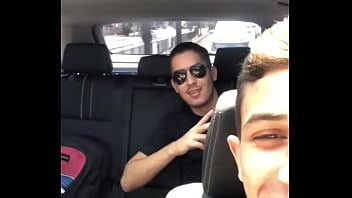 Preview 2 of Kapde Fad Ke Choda Bhen Ko - Rafinha transando no carro