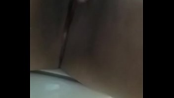 Preview 1 of Oiled Massage Lesbian Anybunny - Minha esposa gostosa pensando em outro macho