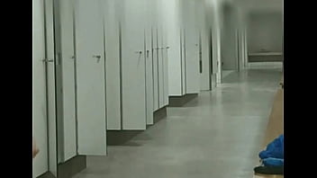 Preview 2 of Knoxville Amature Milf Pics Free - Lockerroom - Huge cock