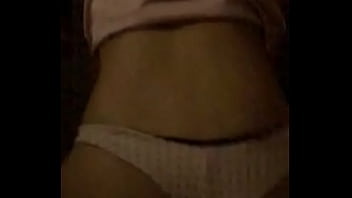 Preview 2 of Ureb Sex - Sentando de calcinha