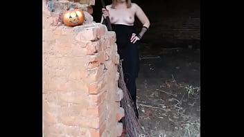 Preview 1 of Egyptian Carpiter - Backstage of my yestoday  halloween photoshoot!