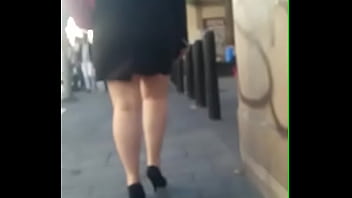Preview 2 of Sufiya Lion Porn Vedio - PIERNUDA EN LA CALLE