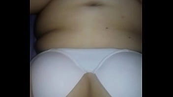 Preview 2 of Wwwwwww Xxxxx Vdo Vdo - Ella lo graba todo: misionero con corpi&ntilde_o blanco