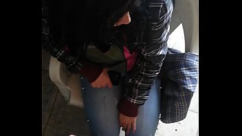 Preview 2 of New Zoo Anial Sex Video - MIENTRAS SE VA LA POLIC&Iacute_A ME OBLIG&Oacute_ A CHUPARLE EL PENE Y EL CULO