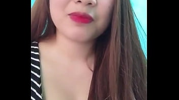 Preview 2 of Momm Olde - Mặt xinh v&uacute_ to tr&ograve_n