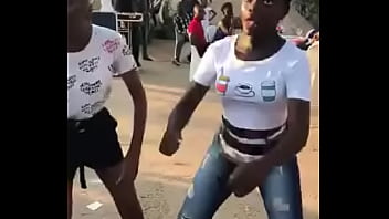 Preview 2 of Brother And Moms - Dan&ccedil_a kuduro