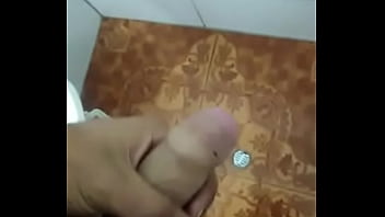 Preview 2 of Back Mom Valery - Hetero 19 a&ntilde_os  precos  eyaculando