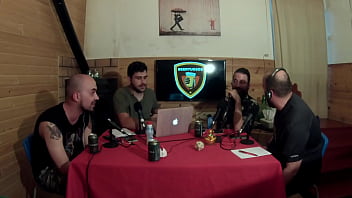 Preview 2 of College Ki Sex Picture - Beertuosos Podcast x04 | Los Cristhanos. Humor negro y memes