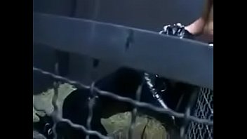 Preview 3 of Xxx Niw - Catwoman est&aacute_ con el celo y s&oacute_lo puede pensar en pollas.