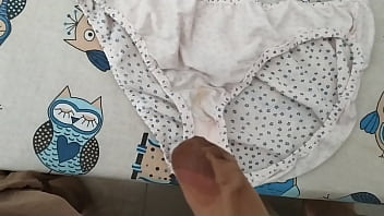 Preview 2 of Ebony Fuckrd While Husband Home - Corrida en bragas de mi mujer 63 (cum un pants of my wife)