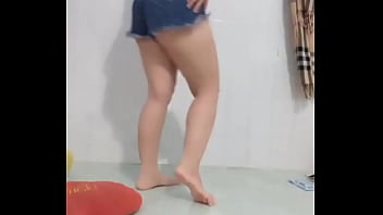 Preview 1 of Ariella Ferrera Foot Fetish - Đ&iacute_t lồng b&agrave_n to phạc