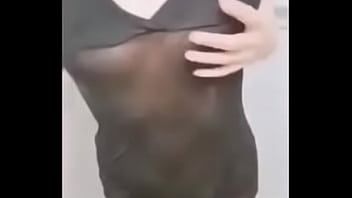 Preview 4 of Mobail Pron Video - Anh ơi em nứng