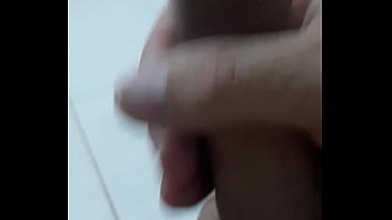Preview 1 of Granny Big Biceps - Pau duro