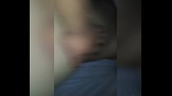 Preview 1 of Bigger Busty Merilyn - Celular perdido Denisse